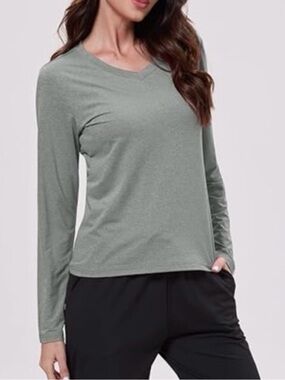 Amazon URATOT Gray Dry-Fit Long-Sleeve V-Neck Athletic Workout Shirt Size XL